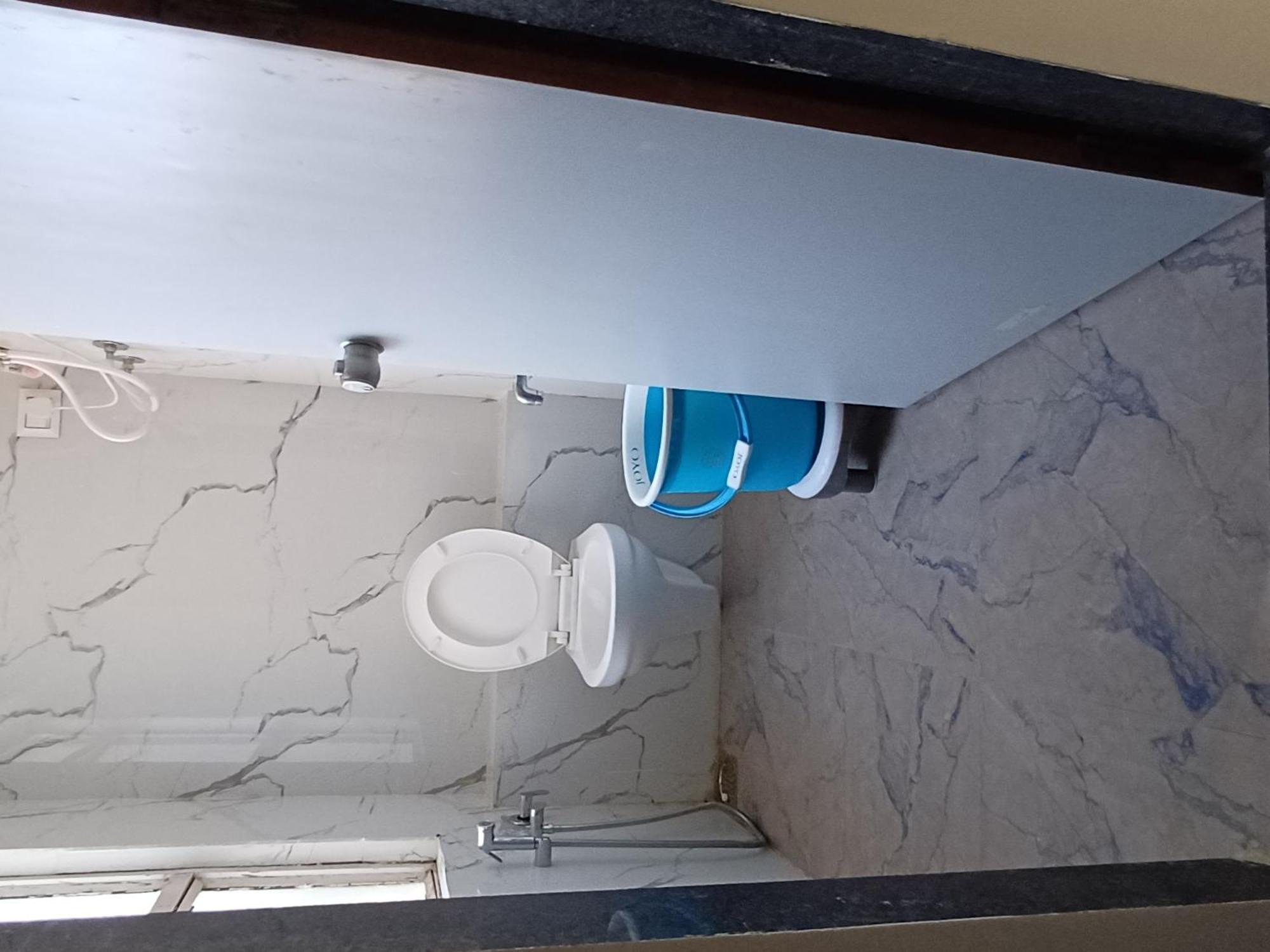 Hotel Phoniex Ahmedabad Esterno foto